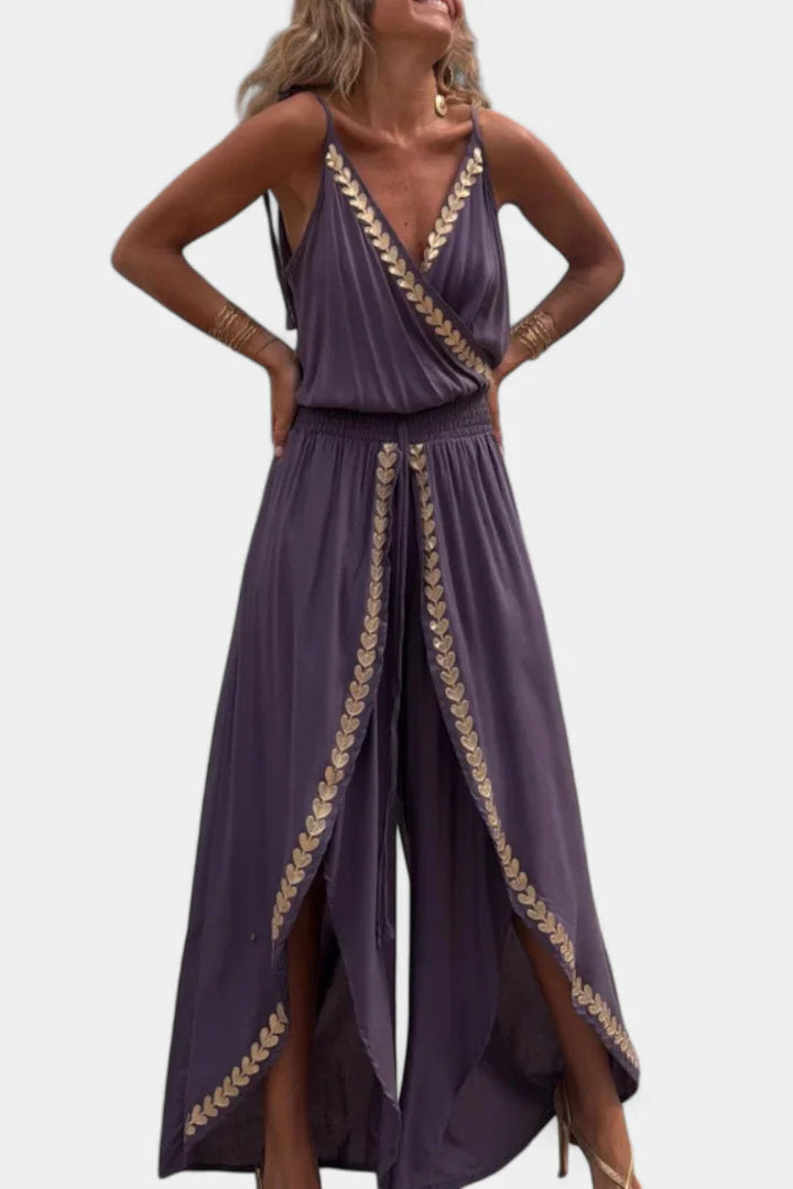 Donatila™ | Luxe Jumpsuit met Gouden Afwerking en Zijsplit